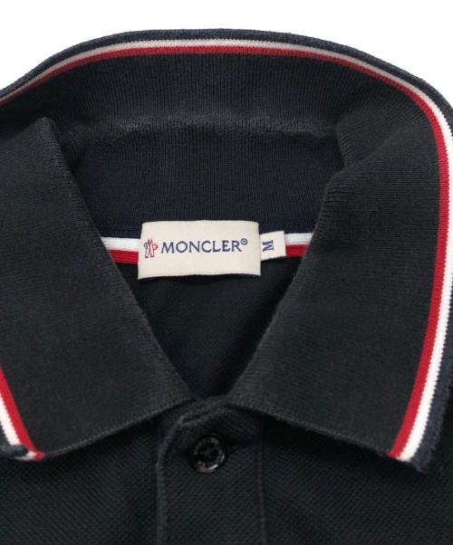 MONCLER（モンクレール）MONCLER (モンクレール) ポロシャツ ネイビー サイズ:SIZE Mの古着・服飾アイテム