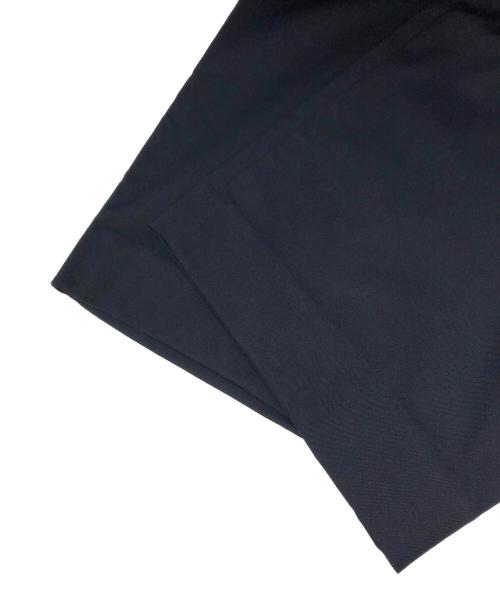 WHITE MOUNTAINEERING（ホワイトマウンテ二アニング）WHITE MOUNTAINEERING (ホワイトマウンテ二アニング) SOLOTEX 2 TUCK WIDE PANTS ネイビー サイズ:4の古着・服飾アイテム