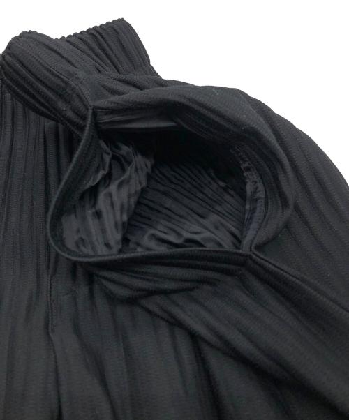HOMME PLISSE ISSEY MIYAKE（オム プリッセ イッセイ ミヤケ）HOMME PLISSE ISSEY MIYAKE (オム プリッセ イッセイ ミヤケ) 消しプリーツパンツ ブラック サイズ:2の古着・服飾アイテム