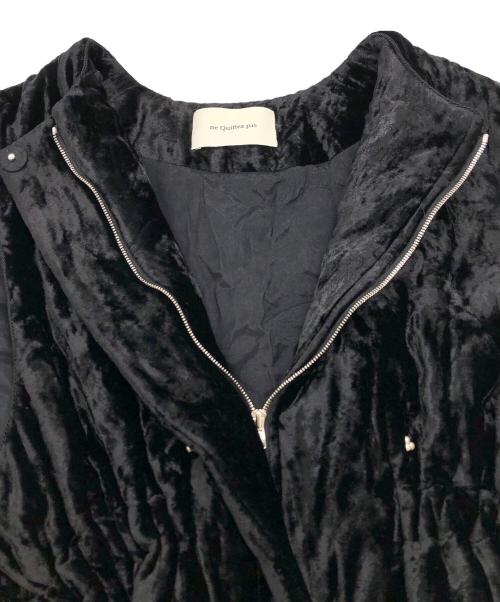 ne quittez pas（ヌキテパ）ne quittez pas (ヌキテパ) Crushed Velvet Pearl Beads Vest ブラック サイズ:FREEの古着・服飾アイテム
