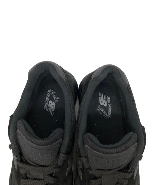 NEW BALANCE（ニューバランス）NEW BALANCE (ニューバランス) 991 V2 ローカットスニーカー ブラック サイズ:UK8の古着・服飾アイテム