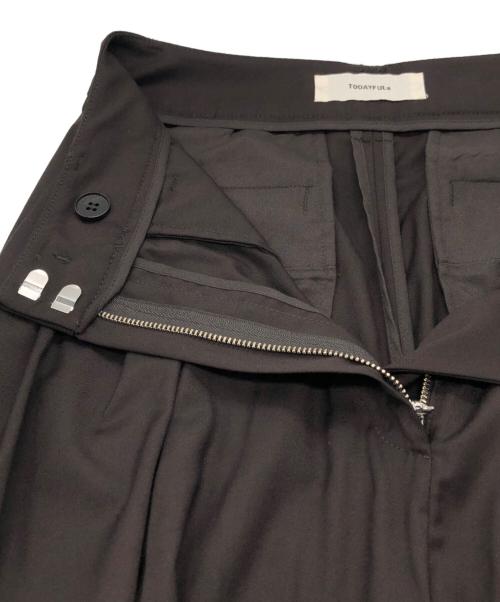 TODAYFUL（トゥデイフル）TODAYFUL (トゥデイフル) Lightweight Tuck Trousers ブラウン サイズ:SIZE 36の古着・服飾アイテム