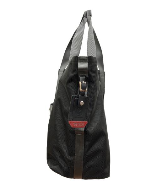 TUMI（トゥミ）TUMI (トゥミ) エッセンシャルイーストウエストトート ブラックの古着・服飾アイテム