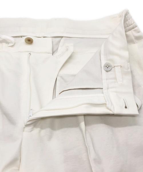 movb（モーヴ）movb (モーヴ) Duplex Cotton Jersey フレックスモーショントラベルスラックス ホワイト サイズ:SIZE 46の古着・服飾アイテム