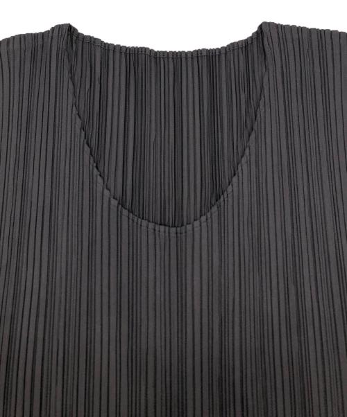 PLEATS PLEASE（プリーツプリーズ）PLEATS PLEASE (プリーツプリーズ) プリーツノースリーブワンピース グレー サイズ:3の古着・服飾アイテム