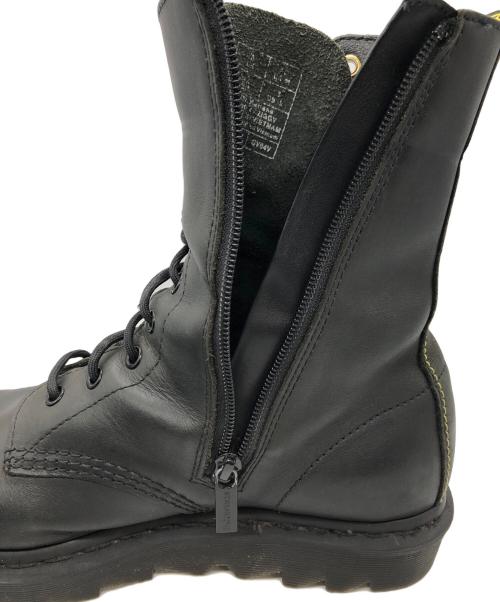 Dr.Martens（ドクターマーチン）Dr.Martens (ドクターマーチン) YOHJI YAMAMOTO (ヨウジヤマモト) ZIGGY 捻じれ10ホールブーツ ブラック サイズ:UK8の古着・服飾アイテム