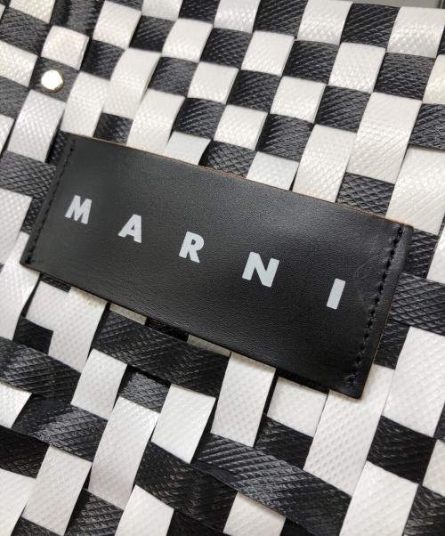 MARNI（マルニ）MARNI (マルニ) フラワーカフェピクニックバッグ ホワイト×ブラック サイズ:下記参照の古着・服飾アイテム