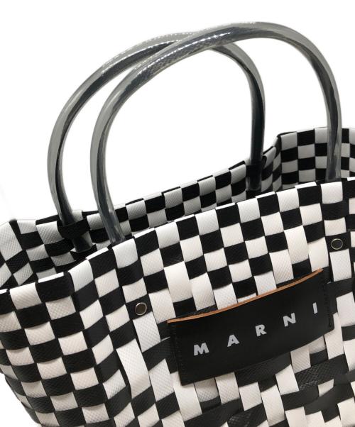 MARNI（マルニ）MARNI (マルニ) フラワーカフェピクニックバッグ ホワイト×ブラック サイズ:下記参照の古着・服飾アイテム