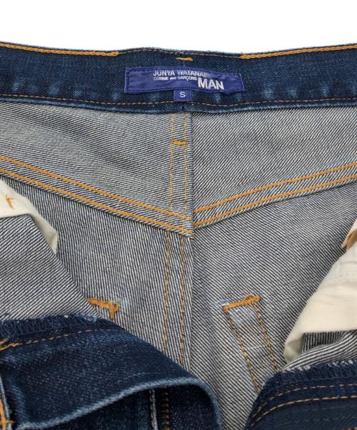 COMME des GARCONS JUNYA WATANABE MAN（コム デ ギャルソン ジュンヤ ワタナベ マン）COMME des GARCONS JUNYA WATANABE MAN (コム デ ギャルソン ジュンヤ ワタナベ マン) ワッペンデニムパンツ インディゴ サイズ:SIZE Sの古着・服飾アイテム