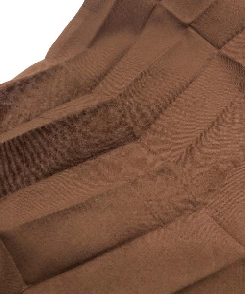 me ISSEY MIYAKE（ミーイッセイ ミヤケ）me ISSEY MIYAKE (ミーイッセイ ミヤケ) ZIG ZAG PLEATS テーパードパンツ ブラウン サイズ:SIZE FREEの古着・服飾アイテム