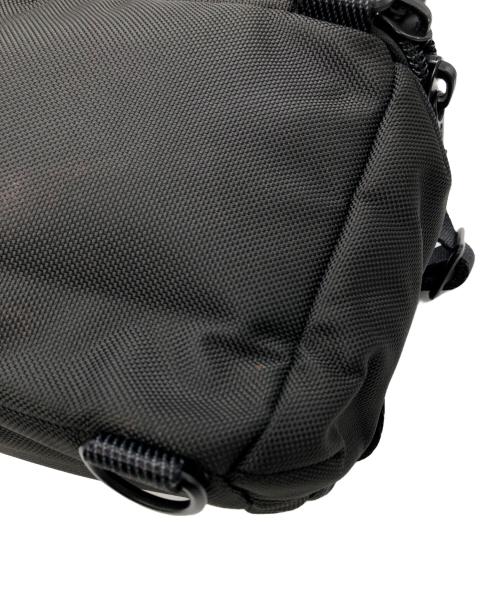 TUMI（トゥミ）TUMI (トゥミ) ケリー スリングバッグ ブラックの古着・服飾アイテム