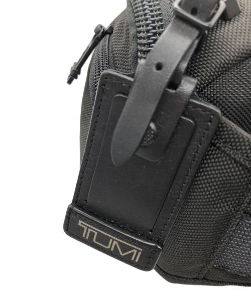 TUMI（トゥミ）TUMI (トゥミ) ケリー スリングバッグ ブラックの古着・服飾アイテム
