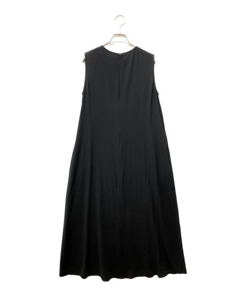 theory luxe（セオリーリュクス）theory luxe (セオリーリュクス) サテンノースリーブロングワンピース ブラック サイズ:38の古着・服飾アイテム