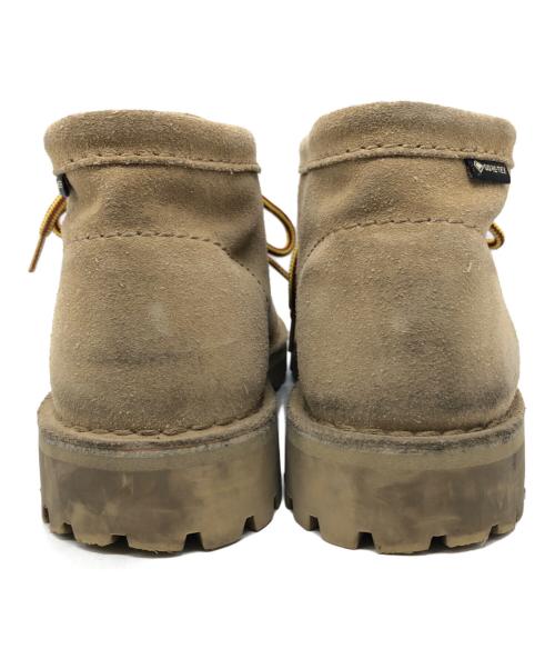 CLARKS（クラークス）CLARKS (クラークス) BEAMS (ビームス) 別注 デザートブーツ ベージュ サイズ:UK7 1/2の古着・服飾アイテム