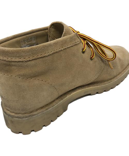 CLARKS（クラークス）CLARKS (クラークス) BEAMS (ビームス) 別注 デザートブーツ ベージュ サイズ:UK7 1/2の古着・服飾アイテム