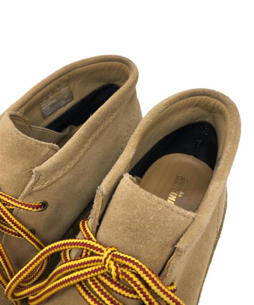 CLARKS（クラークス）CLARKS (クラークス) BEAMS (ビームス) 別注 デザートブーツ ベージュ サイズ:UK7 1/2の古着・服飾アイテム