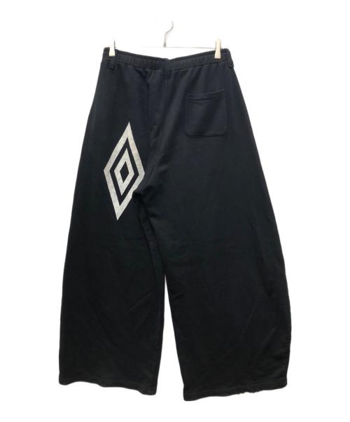 UMBRO（アンブロ）UMBRO (アンブロ) epnok (エプノック) Curved Tack Sweatpants ブラック サイズ:SIZE Lの古着・服飾アイテム