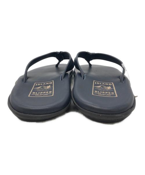 ISLAND SLIPPER（アイランドスリッパ）ISLAND SLIPPER (アイランドスリッパ) レザートングサンダル ネイビー サイズ:9 未使用品の古着・服飾アイテム