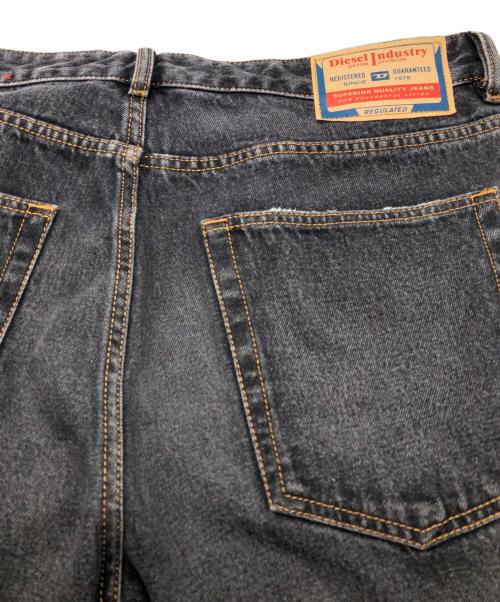 DIESEL（ディーゼル）DIESEL (ディーゼル) D-RISE バギーデニムパンツ ブラック サイズ:SIZE 36の古着・服飾アイテム