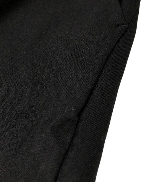 WHITE MOUNTAINEERING（ホワイトマウンテ二アニング）WHITE MOUNTAINEERING (ホワイトマウンテ二アニング) SOLOTEX STRETCHED TWILL 3 TUCK EASY TAPERED PANTS ブラック サイズ:1の古着・服飾アイテム