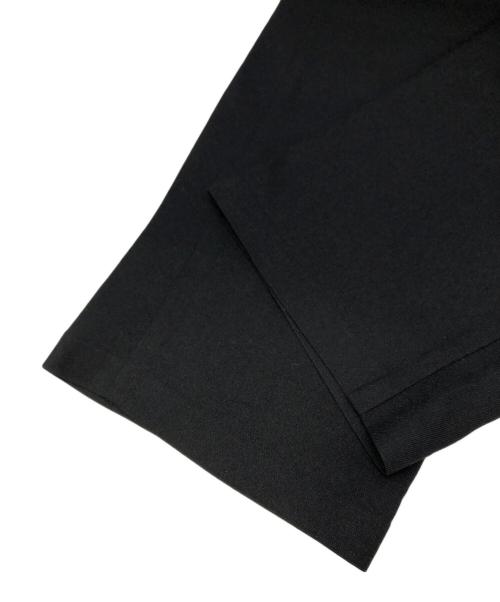 WHITE MOUNTAINEERING（ホワイトマウンテ二アニング）WHITE MOUNTAINEERING (ホワイトマウンテ二アニング) SOLOTEX STRETCHED TWILL 3 TUCK EASY TAPERED PANTS ブラック サイズ:1の古着・服飾アイテム
