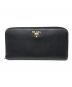 PRADA（プラダ）の古着「サフィアーノラウンドジップウォレット」｜ブラック
