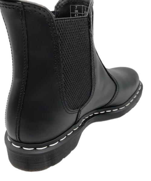 Dr.Martens（ドクターマーチン）Dr.Martens (ドクターマーチン) ホワイトステッチチェルシーブーツ ブラック サイズ:SIZE UK7 未使用品の古着・服飾アイテム