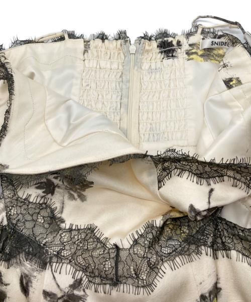 Snidel（スナイデル）Snidel (スナイデル) レーストリムプリントキャミワンピース ベージュ サイズ:SIZE 1の古着・服飾アイテム