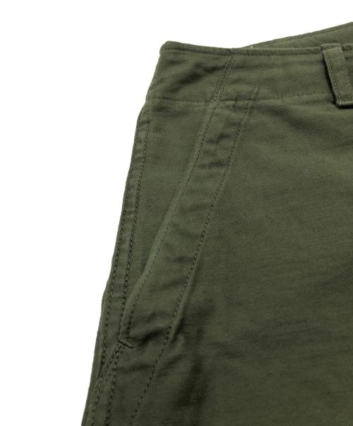 CIOTA（シオタ）CIOTA (シオタ) スビンコットン ムラ糸バックサテン ベイカーパンツ オリーブ サイズ:4の古着・服飾アイテム