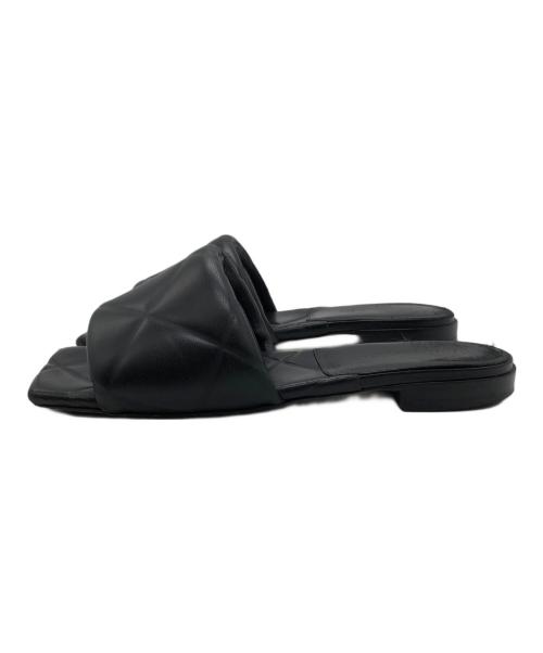 BOTTEGA VENETA（ボッテガベネタ）BOTTEGA VENETA (ボッテガベネタ) キルティングスクエアトゥサンダル ブラック サイズ:SIZE 38の古着・服飾アイテム