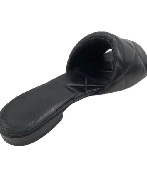 BOTTEGA VENETA（ボッテガベネタ）BOTTEGA VENETA (ボッテガベネタ) キルティングスクエアトゥサンダル ブラック サイズ:SIZE 38の古着・服飾アイテム