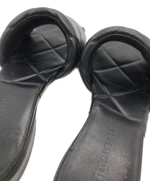BOTTEGA VENETA（ボッテガベネタ）BOTTEGA VENETA (ボッテガベネタ) キルティングスクエアトゥサンダル ブラック サイズ:SIZE 38の古着・服飾アイテム
