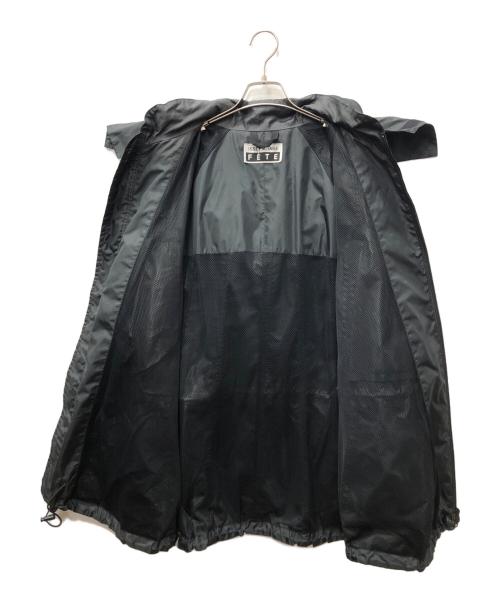 ISSEY MIYAKE FETE（イッセイミヤケフェット）ISSEY MIYAKE FETE (イッセイミヤケフェット) パラシュートコート ブラック サイズ:3の古着・服飾アイテム