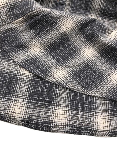 tatoo studio yamada（タトゥースタジオ ヤマダ）tatoo studio yamada (タトゥースタジオ ヤマダ) TSY ORIGINAL OMBRE CHECK SHIRTS グレー サイズ:SIZE Mの古着・服飾アイテム