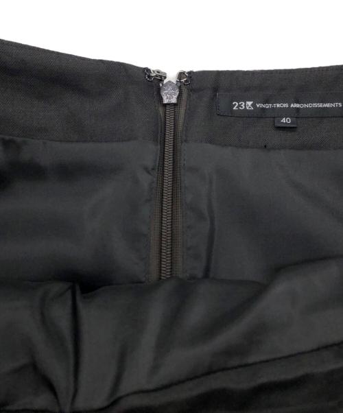 23区（ニジュウサンク）23区 (ニジュウサンク) ボンディングチェックツイード Iライン スカート ブラウン サイズ:SIZE 40の古着・服飾アイテム