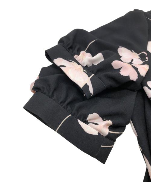 MaxMara（マックスマーラ）MaxMara (マックスマーラ) ベルト付き花柄ワンピース ブラック サイズ:SIZE Lの古着・服飾アイテム