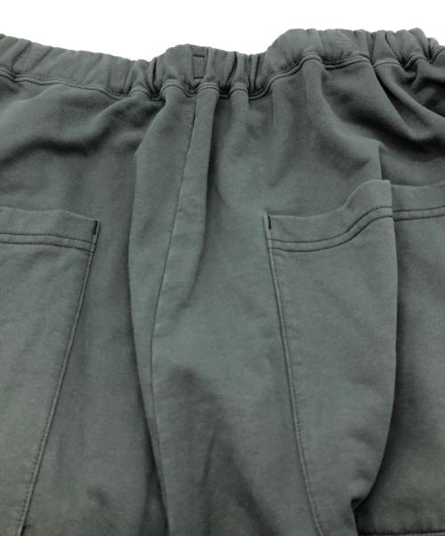 ANCELLM（アンセルム）ANCELLM (アンセルム) WISM (ウィズム) 別注 TUCK SWEAT PANTS グリーン サイズ:SIZE 2の古着・服飾アイテム