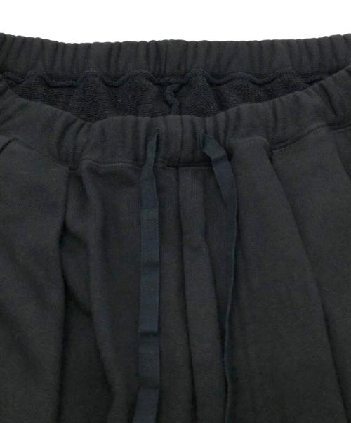 ANCELLM（アンセルム）ANCELLM (アンセルム) 3/4 TUCK SWEAT SHORTS ブラック サイズ:SIZE 2の古着・服飾アイテム