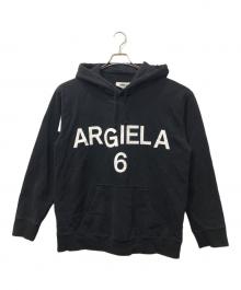 MM6 Maison Margiela（エムエムシックスメゾンマルジェラ）の古着「ロゴプリントプルオーバーパーカー」｜ブラック