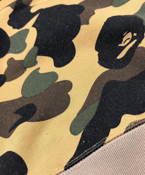 A BATHING APE（アベイシングエイプ）A BATHING APE (アベイシングエイプ) 1st Camo Sleeve Pocket Hoodie ベージュ×カーキ サイズ:2XLの古着・服飾アイテム