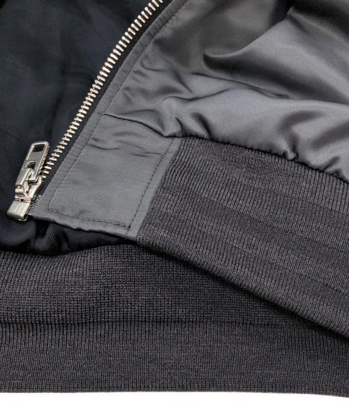 GIVENCHY（ジバンシィ）GIVENCHY (ジバンシィ) ワッペンデサインボンバージャケット グレー サイズ:SIZE XSの古着・服飾アイテム