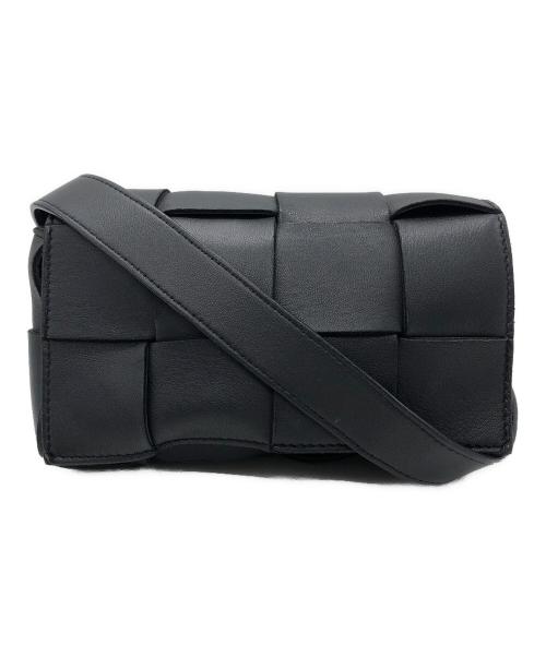 BOTTEGA VENETA（ボッテガベネタ）BOTTEGA VENETA (ボッテガベネタ) カセットレザーウエストバッグ ブラックの古着・服飾アイテム