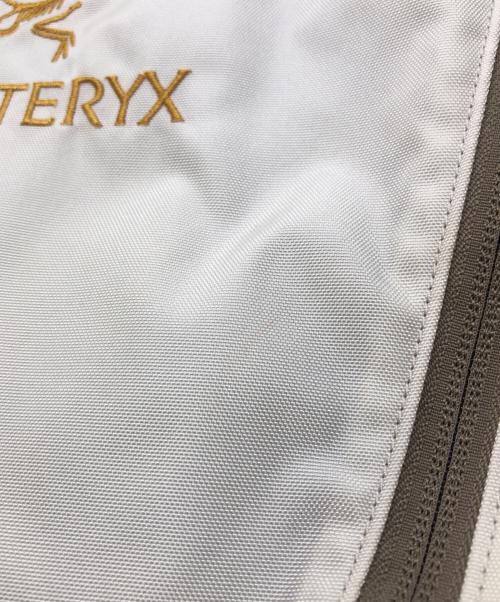 ARC'TERYX（アークテリクス）ARC'TERYX (アークテリクス) BEAMS (ビームス) 別注Mantis 26 Backpack ホワイト サイズ:下記参照の古着・服飾アイテム