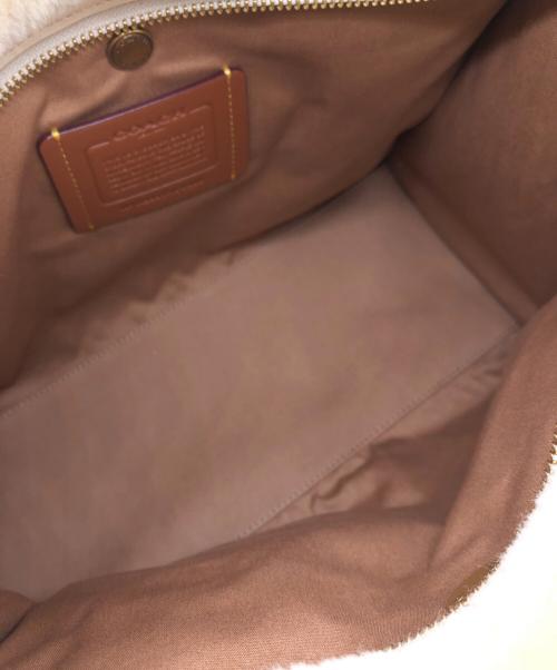 COACH（コーチ）COACH (コーチ) シアリング カーゴトート アイボリーの古着・服飾アイテム
