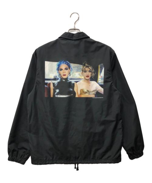 SUPREME（シュプリーム）SUPREME (シュプリーム) Nan Goldin Misty and Jimmy Paulette Coaches Jacket ブラック サイズ:Mの古着・服飾アイテム