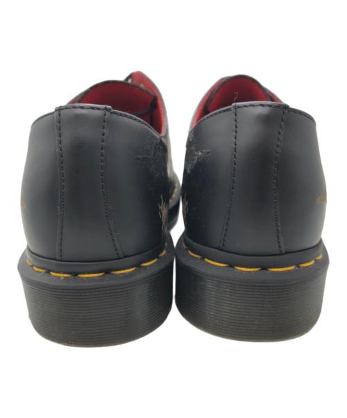 Dr.Martens（ドクターマーチン）Dr.Martens (ドクターマーチン) タイガーストライプ 3ホールシューズ ブラック サイズ:SIZE US 10の古着・服飾アイテム