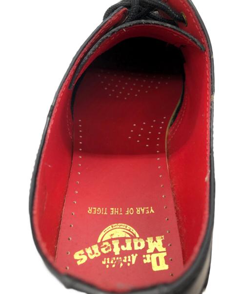 Dr.Martens（ドクターマーチン）Dr.Martens (ドクターマーチン) タイガーストライプ 3ホールシューズ ブラック サイズ:SIZE US 10の古着・服飾アイテム