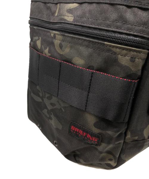 BRIEFING（ブリーフィング）BRIEFING (ブリーフィング) DAY TRIPPER カモフラショルダーバッグ グリーン サイズ:下記参照の古着・服飾アイテム