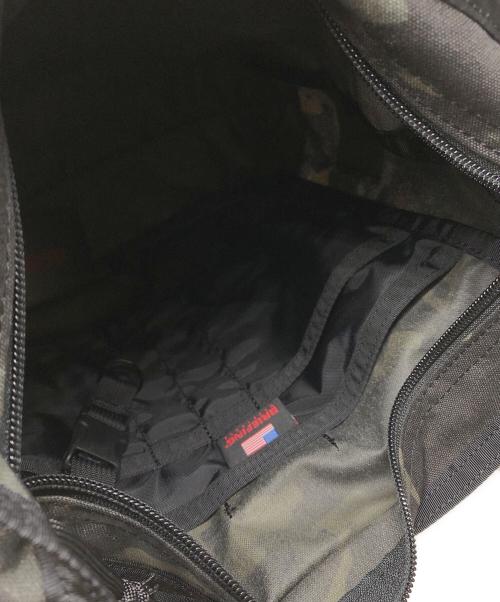 BRIEFING（ブリーフィング）BRIEFING (ブリーフィング) DAY TRIPPER カモフラショルダーバッグ グリーン サイズ:下記参照の古着・服飾アイテム
