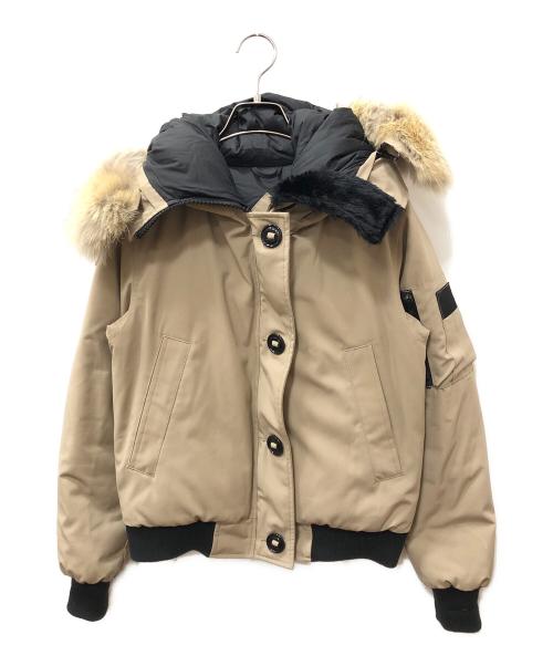 CANADA GOOSE（カナダグース）CANADA GOOSE (カナダグース) LABRADOR BOMBER ダウンジャケット ベージュ サイズ:SIZE Sの古着・服飾アイテム